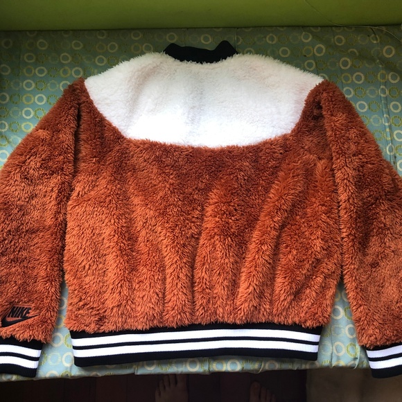 NEW – nike sherpa bomber jacket - Picture 2 of 2